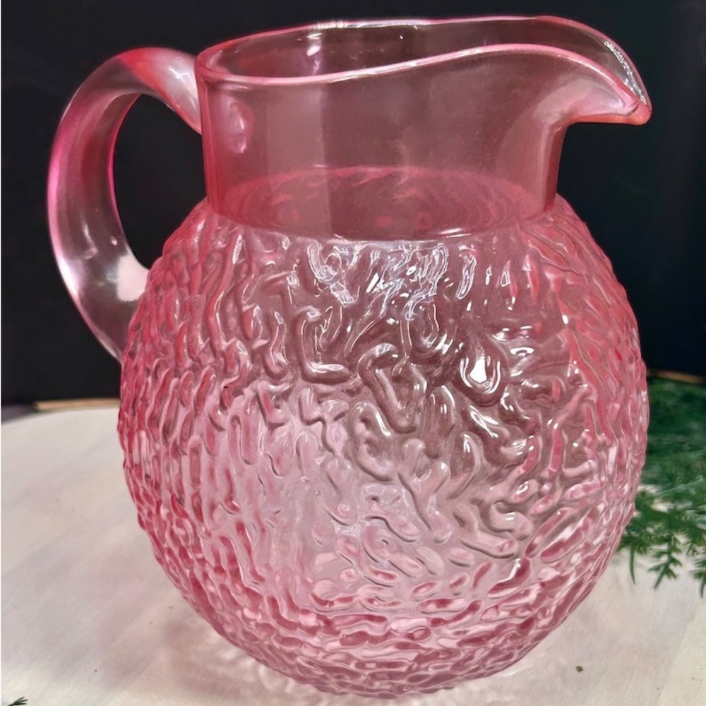 Rare Find 1980’s Teleflora Gifts Vintage 32 oz Pink Glass Pitcher